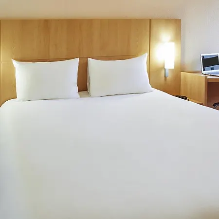 Ibis Centre Готель 3*
